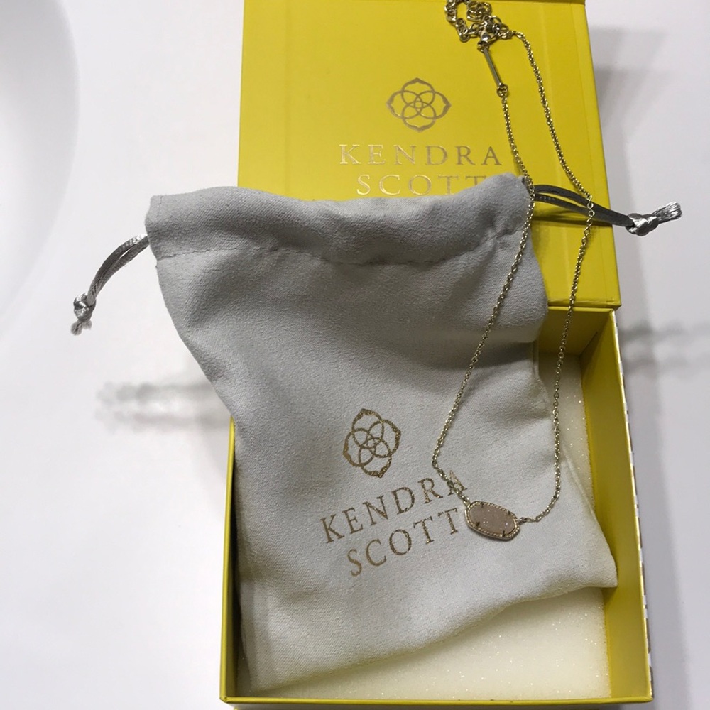 Kendra Scott Necklace